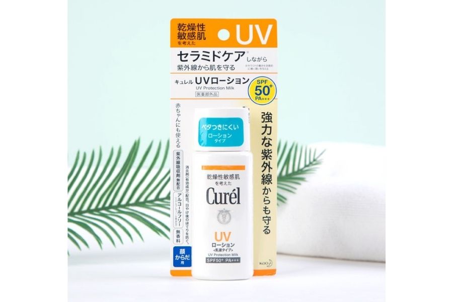 thiết kế bao bì của kem chống nắng Curel UV Protection Face Milk