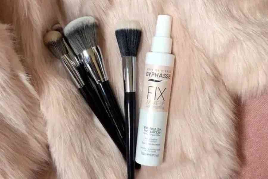 byphasse fix make up long lasting 696x441 1