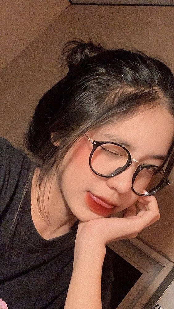 Ảnh gái xinh đeo kính Hàn Quốc